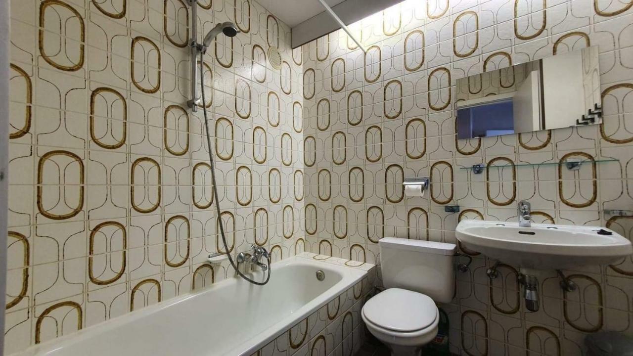 Modern Appartement Met Frontaal Zeezicht En Prive Parking Кноке-Хайст Екстериор снимка